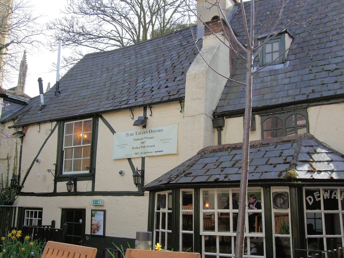 Historic pubs of Oxford - a member's guide